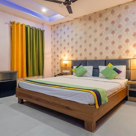 Treebo Shakuntalam, Near Lucknow Airport Hotel ภายนอก รูปภาพ