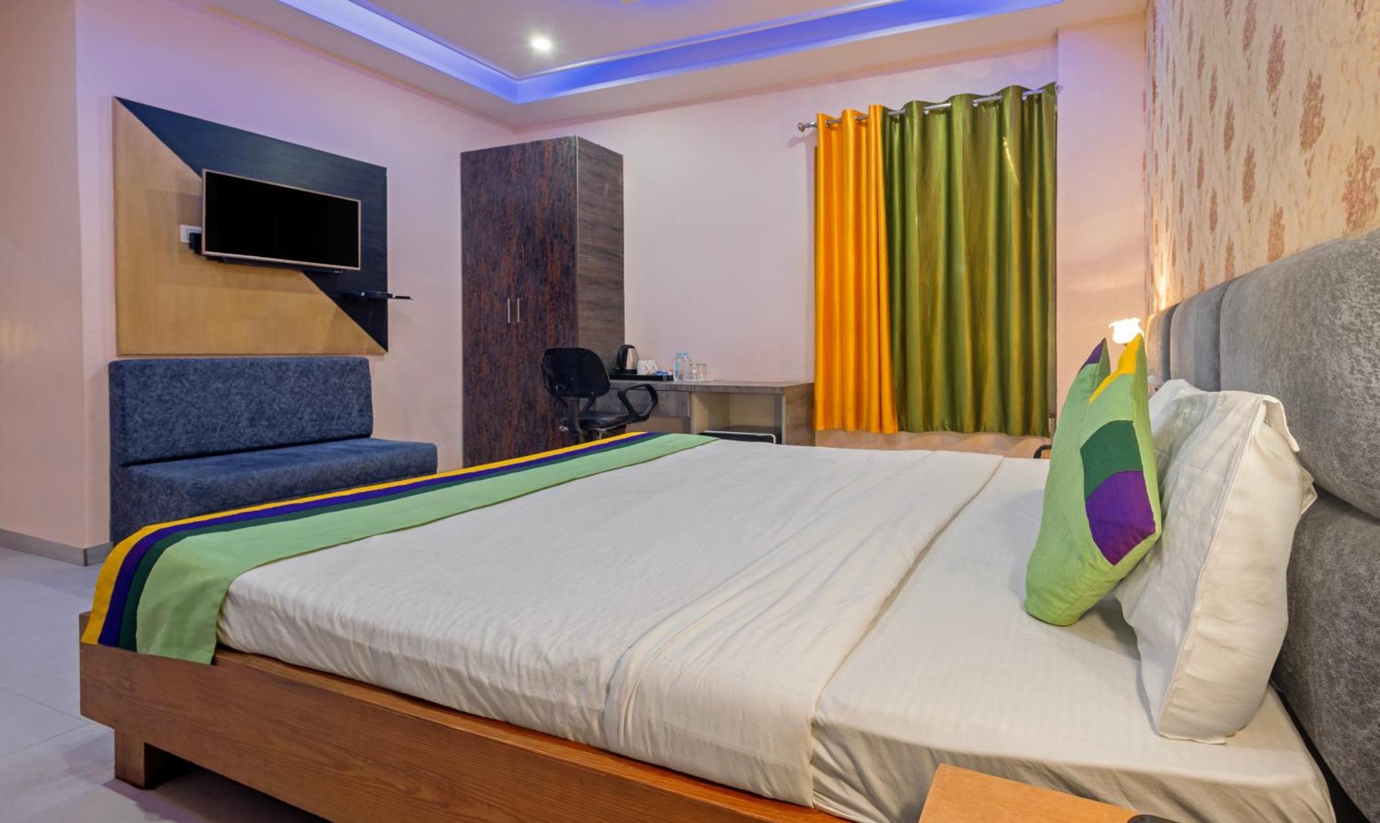 Treebo Shakuntalam, Near Lucknow Airport Hotel ภายนอก รูปภาพ