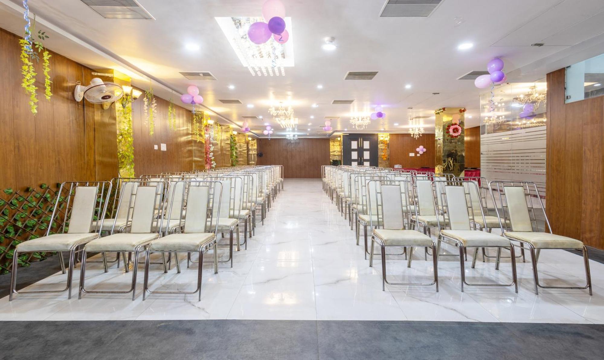Treebo Shakuntalam, Near Lucknow Airport Hotel ภายนอก รูปภาพ