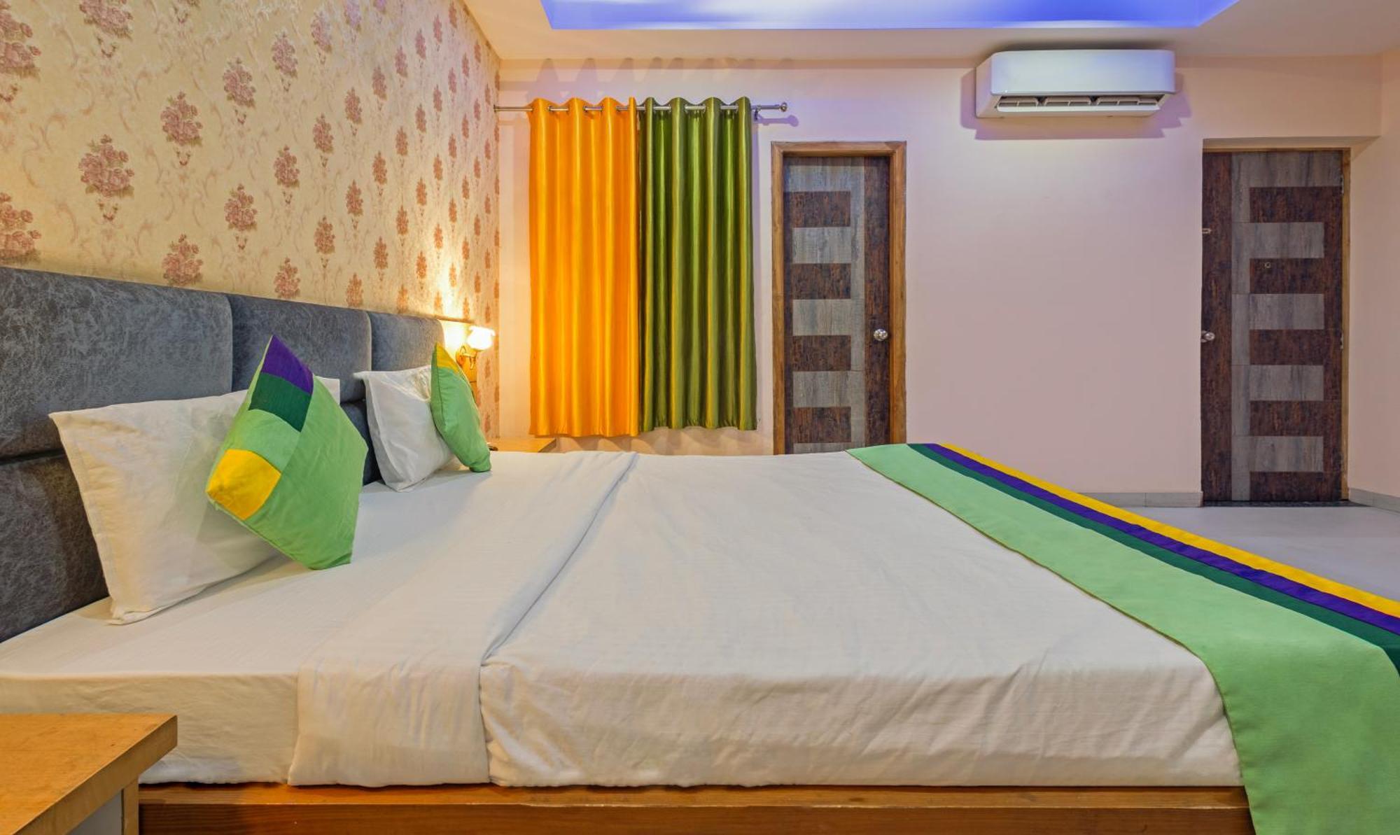 Treebo Shakuntalam, Near Lucknow Airport Hotel ภายนอก รูปภาพ